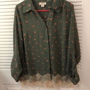 NWOT LADIES PRINT BLOUSE